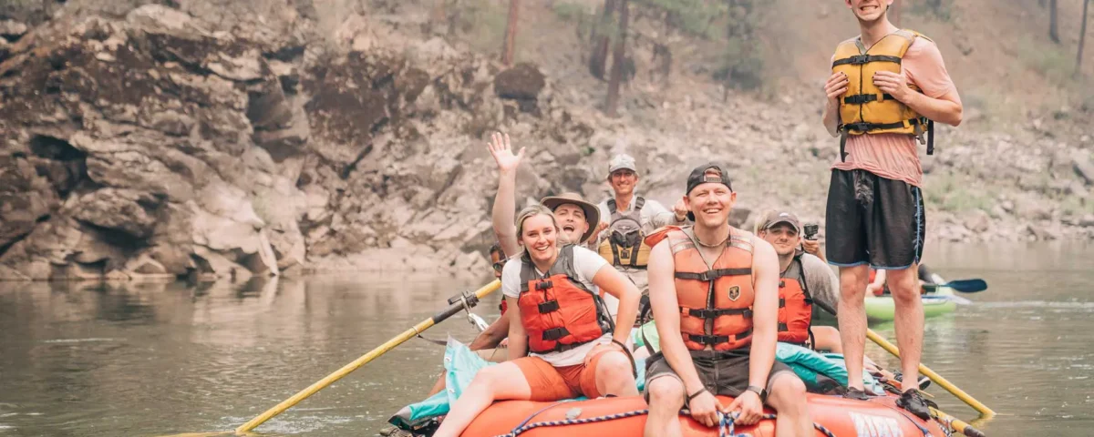 Are Professional Guides Included in Rafting Tours?