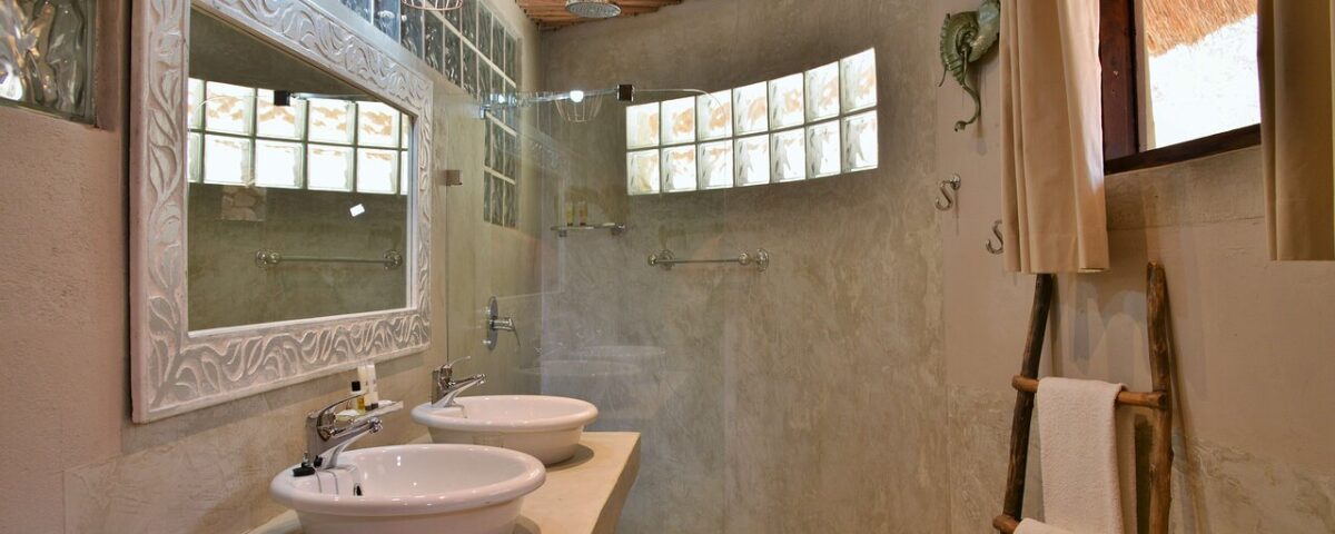 Do Lodges Have Private Bathrooms?