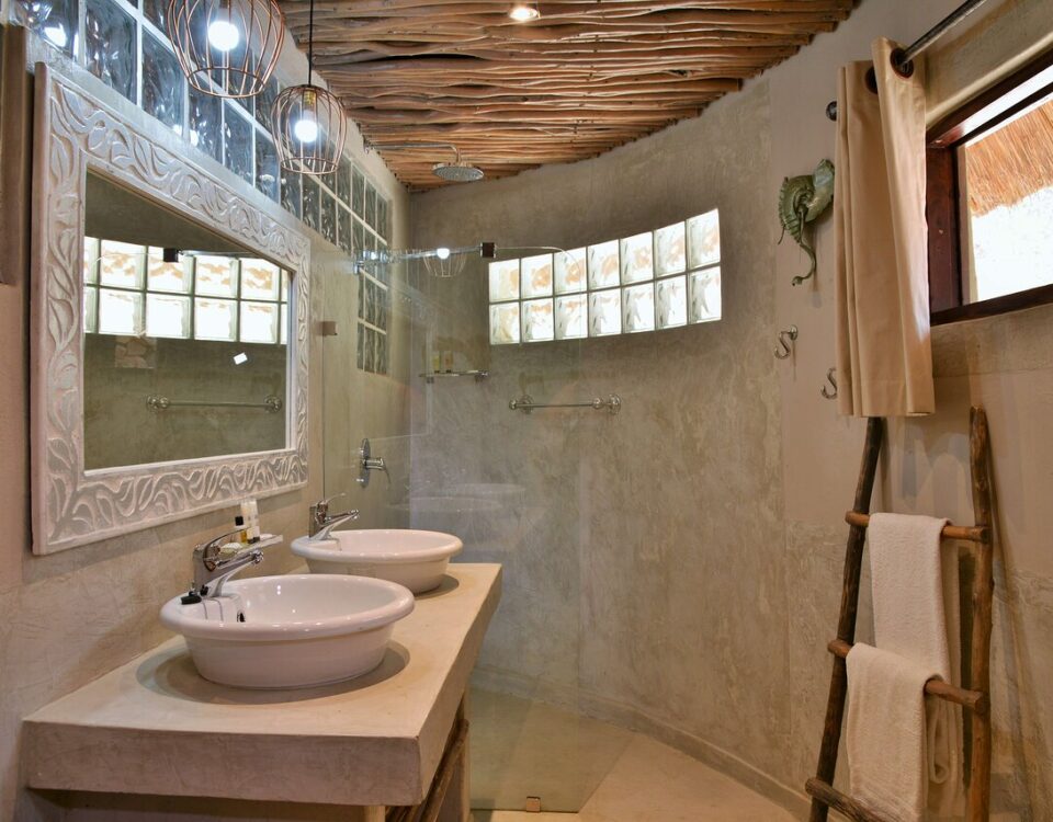 Do Lodges Have Private Bathrooms?